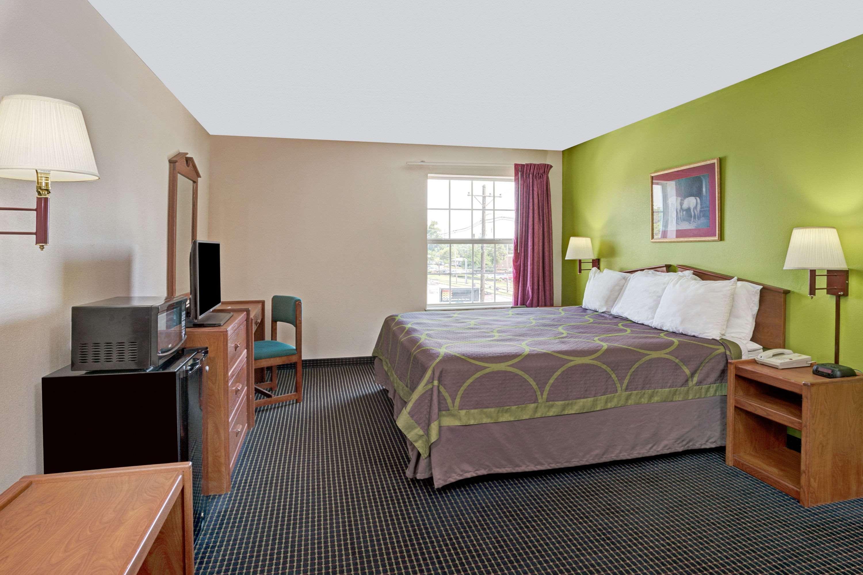 Super 8 By Wyndham Louisville/Expo Center Εξωτερικό φωτογραφία