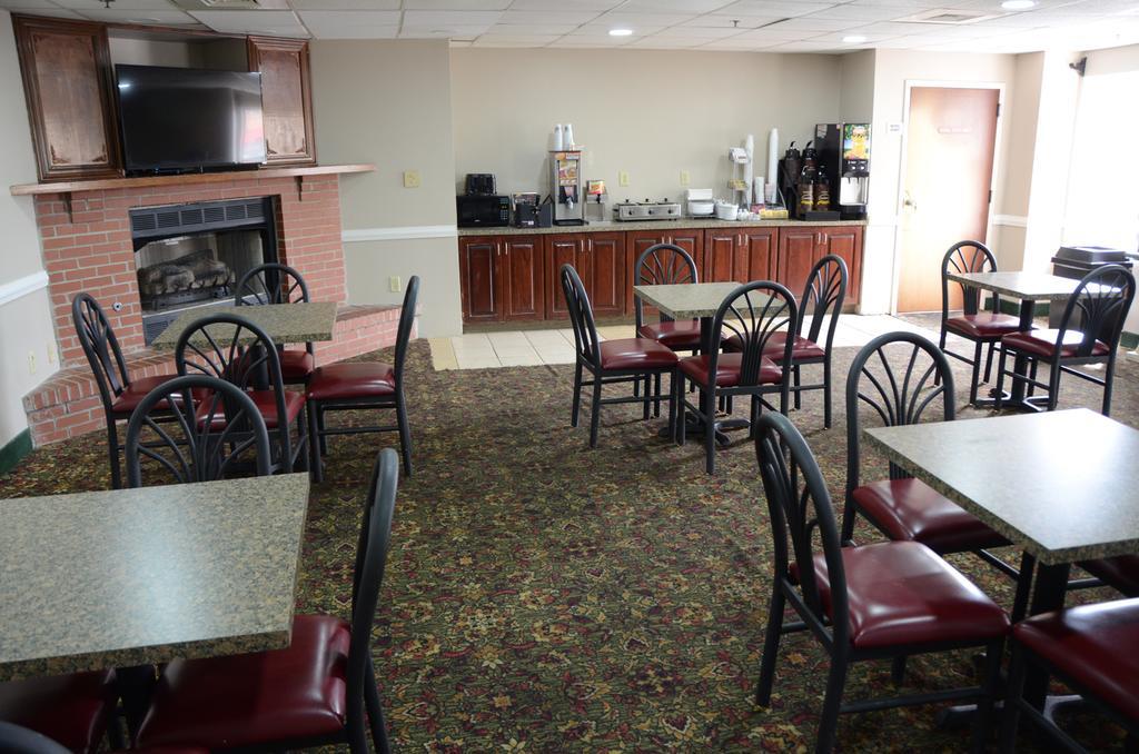 Super 8 By Wyndham Louisville/Expo Center Εξωτερικό φωτογραφία