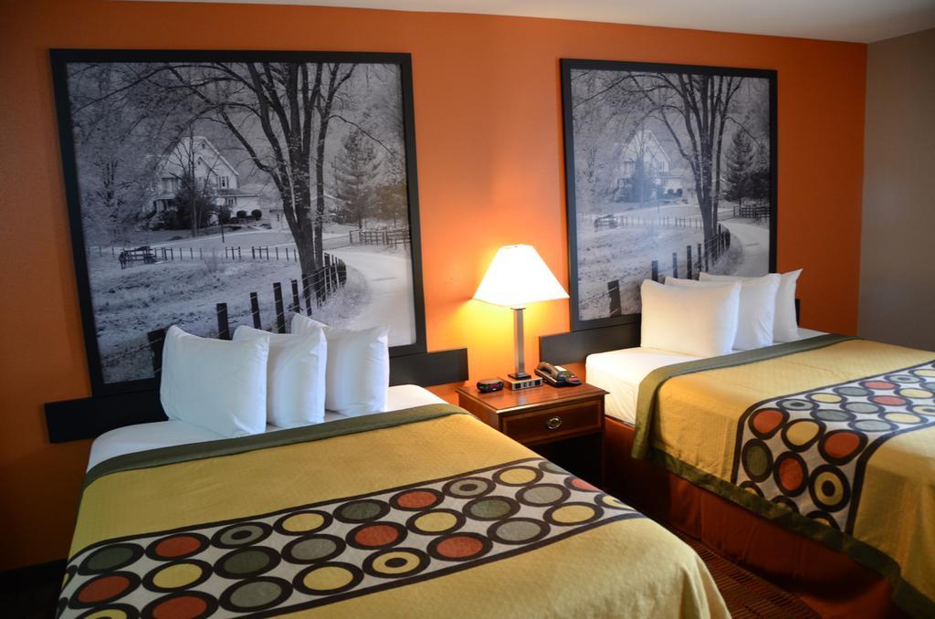 Super 8 By Wyndham Louisville/Expo Center Εξωτερικό φωτογραφία